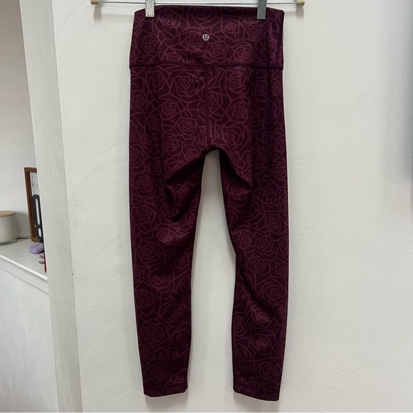 Women’s Lululemon full length  Maroon Leggings size 6 - Picture 1 of 4